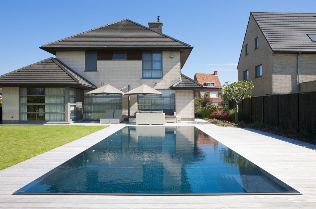 Azur Pools Aalter - betonnen zwembad - inox